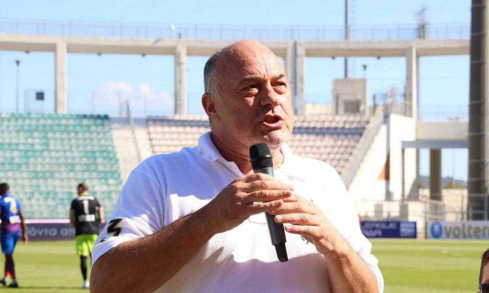 Σφοδρή επίθεση Μπέου στην Αγαπηδάκη για το νερό: «Ακούω αηδίες - Κάνω μπάνιο και είμαι μια χαρά»